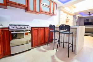 5 Bedroom Cartagena Walled City with Jacuzzi