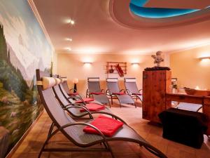 Apartment Wohnung Biohaus in Neukirchen am Großvenediger by Interhome