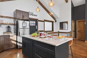 High Top Refuge at Saluda Mountain Retreats