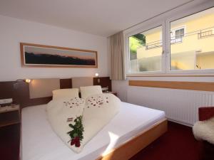 Apartment Bergpanorama in Kappl by Interhome