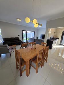 Melhor área de lazer de Peruibe 200 metros do mar