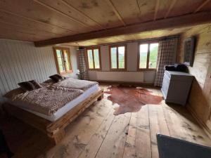 Apartment Wohnung Niesenblick by Interhome