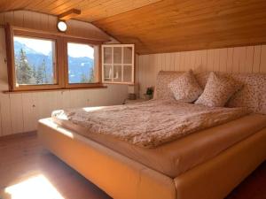 Holiday Home Chalet Felsli by Interhome