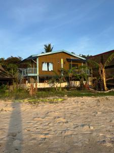 Seaside Blue Inn