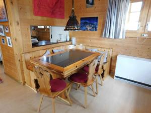 Holiday Home Chalet Silentium by Interhome