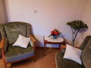 Apartment Chalet Bergfrieden by Interhome