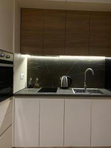 Perfect Location, Calm, Private Apartment