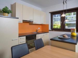 Apartment Residenza Viramonte - Casa Cecilia- Wohnung 25 by Interhome