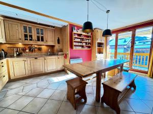 Résidence Les Belles Roches - Appartement de charme huit personnes au coeur du village MAE-5134