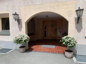 Apartment Chesa la Furia 7 - Bergbahn inklusive im Sommer by Interhome