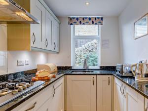 3 Bed in Baslow PK917