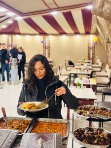 Rum Ronza Luxury Camp