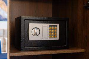 Zamalek Apartment Stylish Top-notch 2BR - Apt9