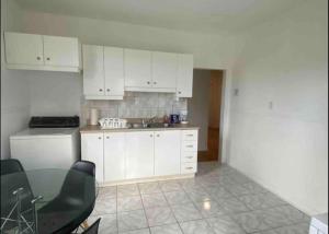 FULL KITCHEN 6min from DTOWN Room B