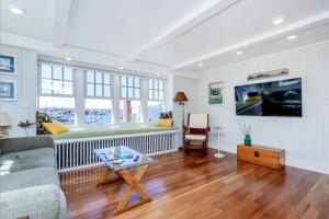 3BR Harborside Home|Gloucester+Rockport|Ocean View