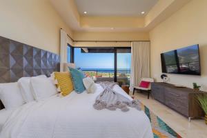 Lavish Penthouse at Quivira Los Cabos