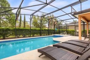 Recently Renovated 5BR house with Private Pool & Resort Amenities