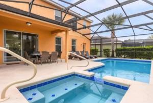 Recently Renovated 5BR house with Private Pool & Resort Amenities