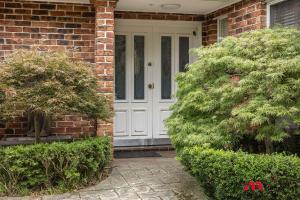 MetaWise Cozy Family Room in Shared Home Free Parking