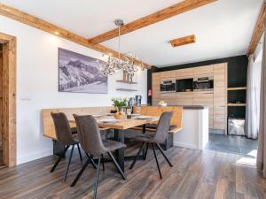 Kaiser Residence Top 2