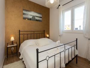 Apartments Aqua - Two Bedroom Apartment with Terrace and Sea View