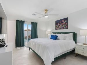 Private Pool & Hot Tub 4BR in Scottsdale Cactus on Palm