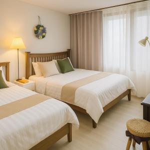 Golmokgil Stay A Quiet Local Home in Seoul