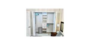 Shared Space in SoSo Coastal Retreat