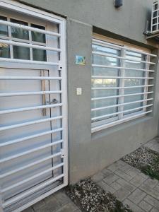 Departamento frente a la costa con patio en excelente ubicación