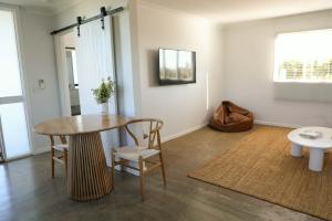 Dreamy Staiz - Riverland Abode