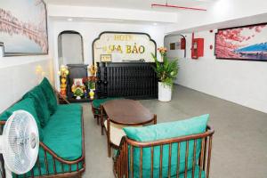Gia Bảo Hotel 96 Hoàng Hoa Thám