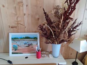 Studio face plage avec balcon et parking - FR-1-843-47