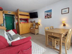 Appartement ski aux pieds avec balcon - FR-1-346-603