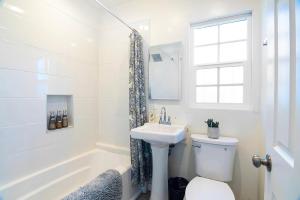 Cozy Studio Suite Near Beverly Hills