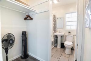 Cozy Studio Suite Near Beverly Hills