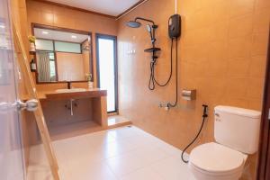 Stay Ekkamai - Private Pool villa, Central Bangkok