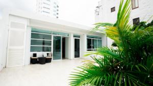 MQ CROWN HOUSE CASTIllO