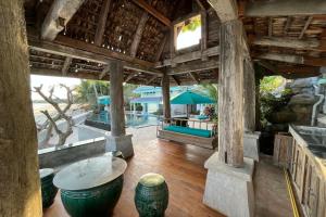 Villa Sunrise Golden Beachfront 5BR at Hua Thanon