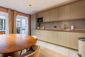 Chic 3-room air-conditioned apartment in the heart of the Marais