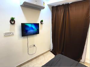 Sky-High Luxury 23rd Floor Apartment