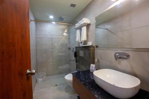 Hotel Maas Residency