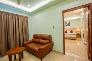 Hotel Maas Residency