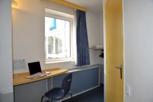 Hotels Hotel Ibis Budget Rennes Cesson : photos des chambres