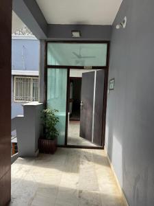 Central 2BHK Near Hospitals and Attractions