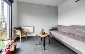 2 Bedroom Amazing Home In Parigné