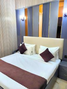 Hotel Swasno by Rivlet MG Road