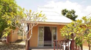 Jinta Beach Bungalow