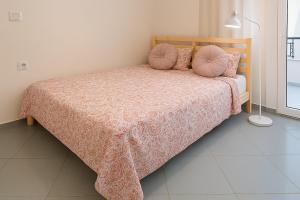 Prime location apartment near lions square