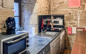 2 Bedroom Lovely Home In Parigné