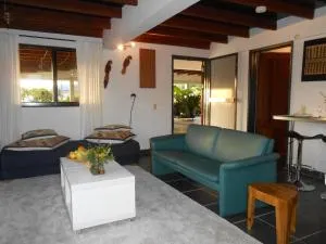 Palm Village 134 - Парамарибо